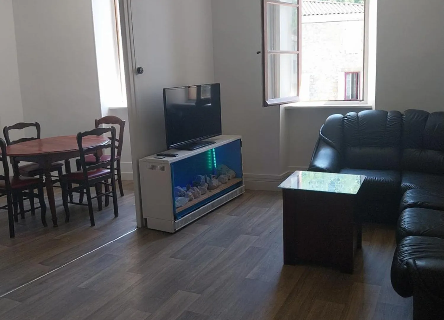 Appartement 2 Chambres Et Salon De Massage لافيلانيت